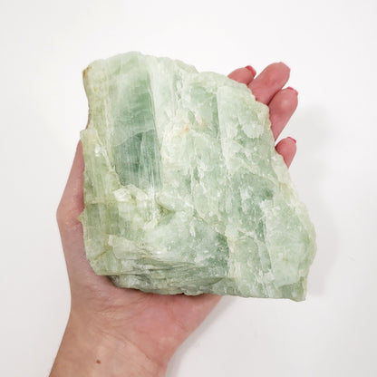 Large Raw Aquamarine Crystal – Soothing Energy and Healing Vibes