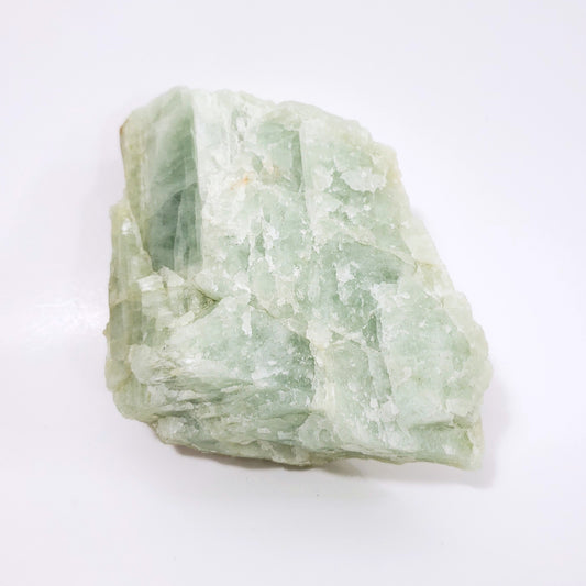 Large Raw Aquamarine Crystal – Soothing Energy and Healing Vibes