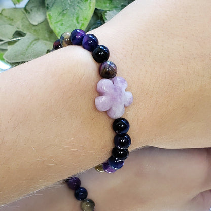 Delicate Aura Tiger Eye Bracelet with Lepidolite Flower for Grace and Power