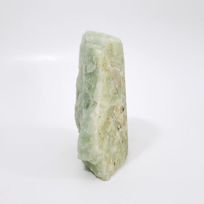 Large Raw Aquamarine Crystal – Soothing Energy and Healing Vibes