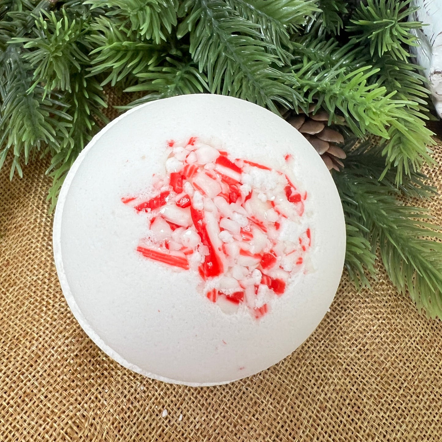 Holiday Crystal Bath Bomb - Peppermint Twist