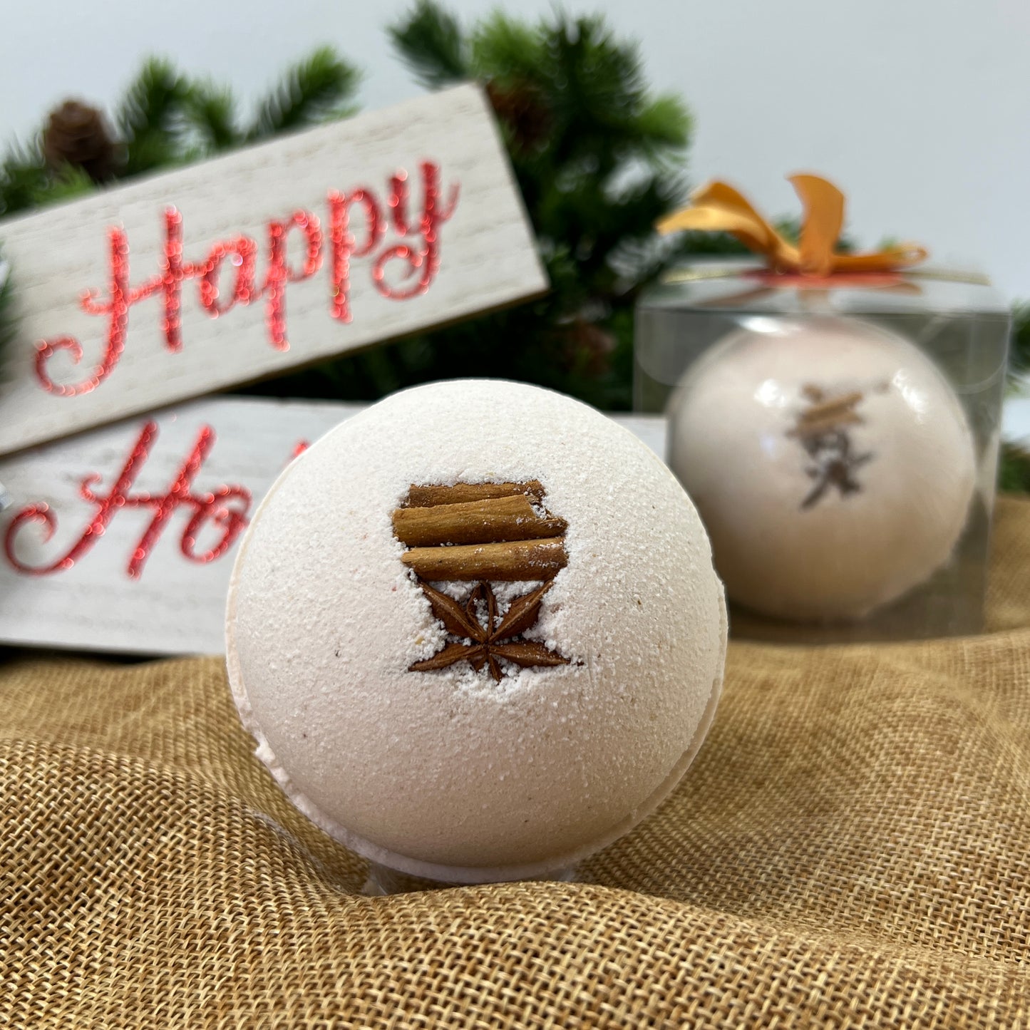 Holiday Crystal Bath Bomb -Mahogany Teakwood